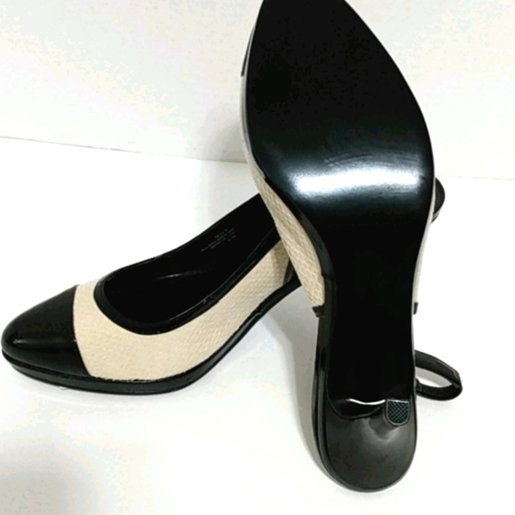Elegant Black and Cream Women's Slingback Heels - Picture 9 of 15